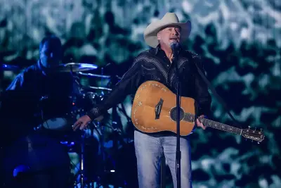 Alan Jackson retires from touring after 30 years on the road