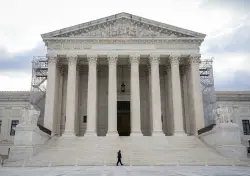 Trump's Justice Department seeks Supreme Court intervention to deport 350,000 Venezuelans living in U.S.